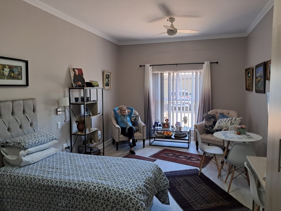 1 Bedroom Property for Sale in Stilbaai Wes Western Cape